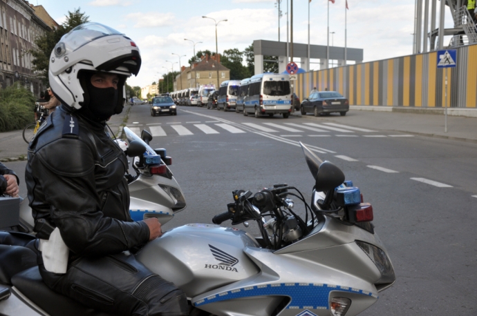 16/24 Derby w obiektywie policji