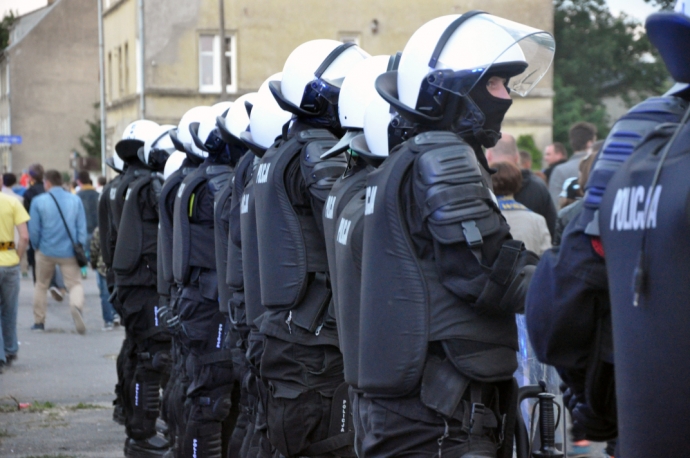 19/24 Derby w obiektywie policji