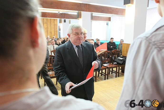 10/16 Młodzi sportowcy nagrodzeni