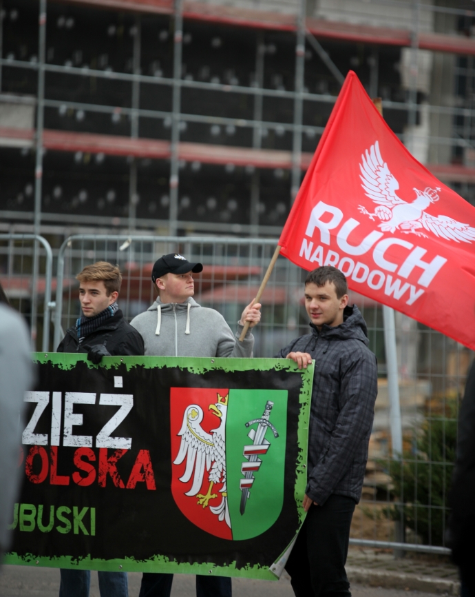 6/7 Pikieta narodowców pod LUW