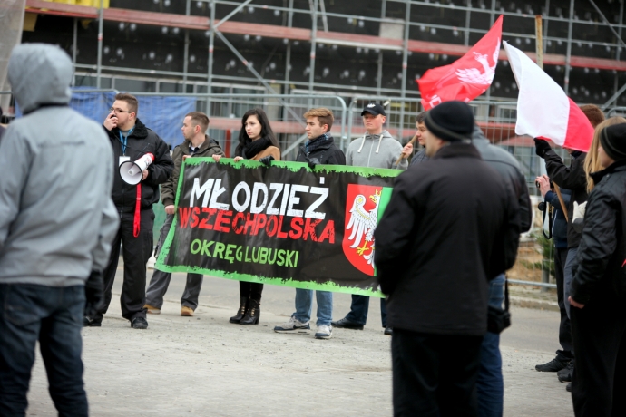 7/7 Pikieta narodowców pod LUW