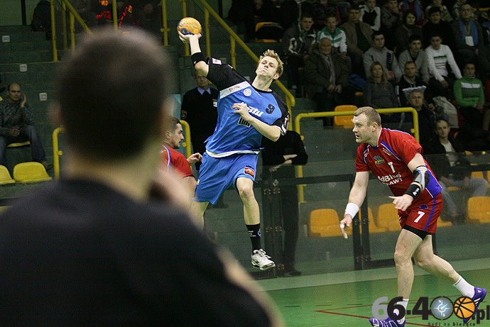 15/37 AZS AWF Gorzów - Azoty Puławy 32:33 (16:18)