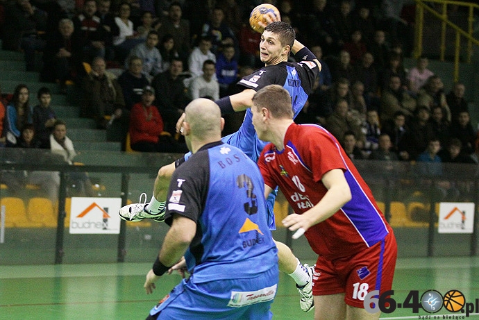 30/37 AZS AWF Gorzów - Azoty Puławy 32:33 (16:18)