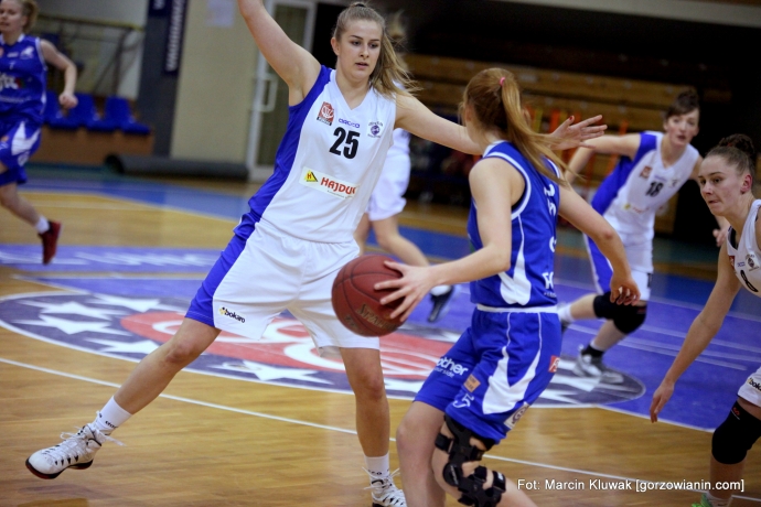 8/20 Hajduk Kominki AZS PWSZ Gorzów - JTC MUKS Poznań 61:57 