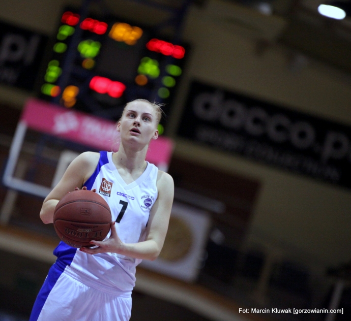 18/20 Hajduk Kominki AZS PWSZ Gorzów - JTC MUKS Poznań 61:57 