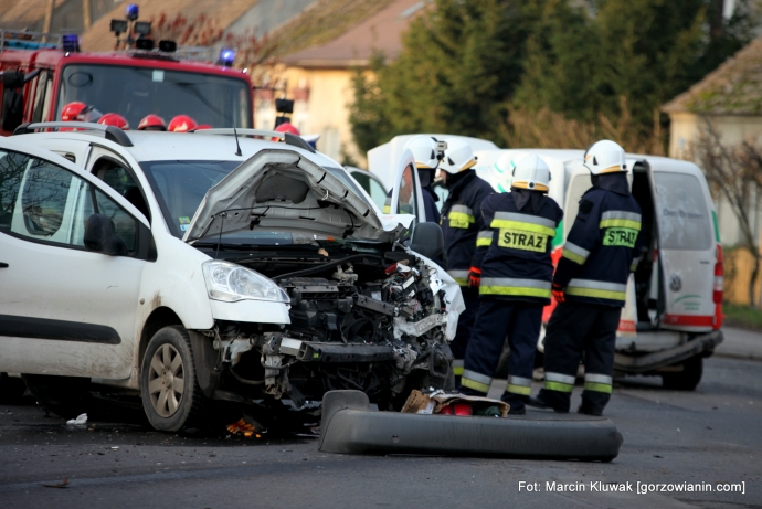 7/10 Wypadek w Brzozowcu 09.12.2014