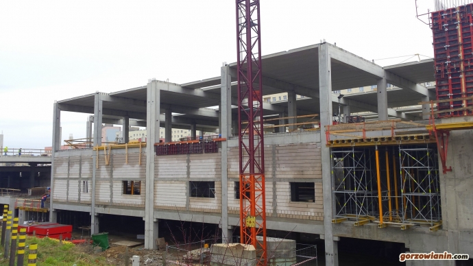 4/16 Na Manhattanie praca wre