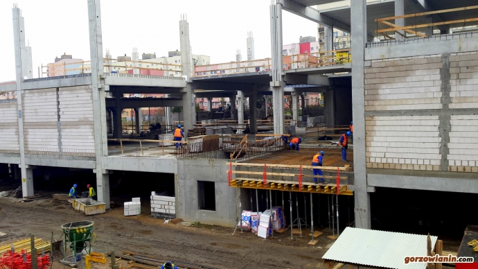 8/16 Na Manhattanie praca wre