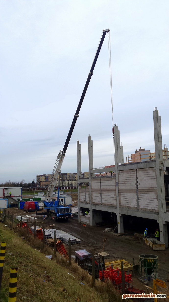 15/16 Na Manhattanie praca wre