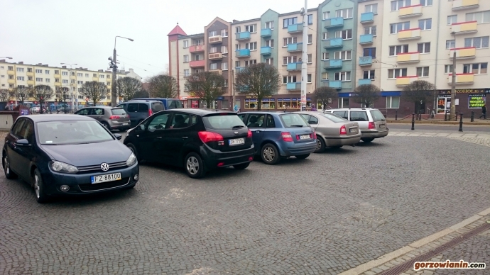 3/11 Księża niczym święte krowy - parkują gdzie chcą?