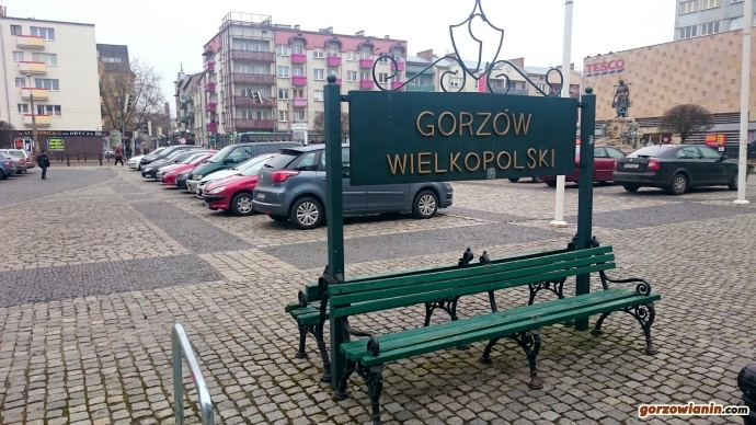 11/11 Księża niczym święte krowy - parkują gdzie chcą?