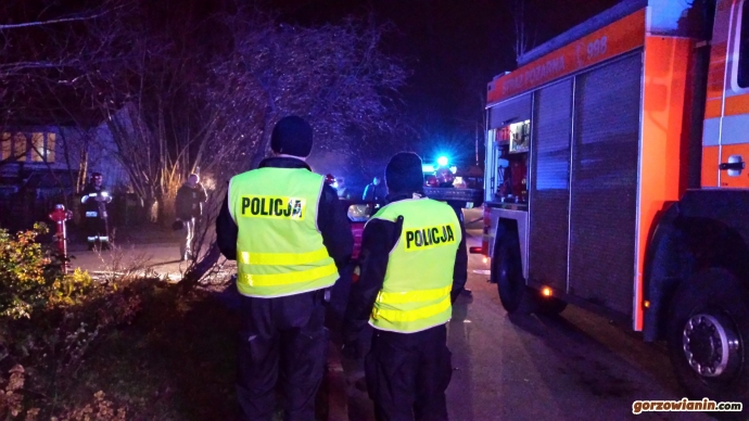 4/7 Dachowanie czerwonego mitsubishi