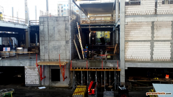13/16 Budowa galerii Manhattan