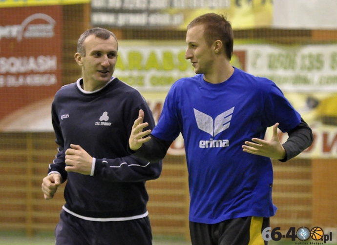 4/14 Trener Czubak na pierwszym treningu