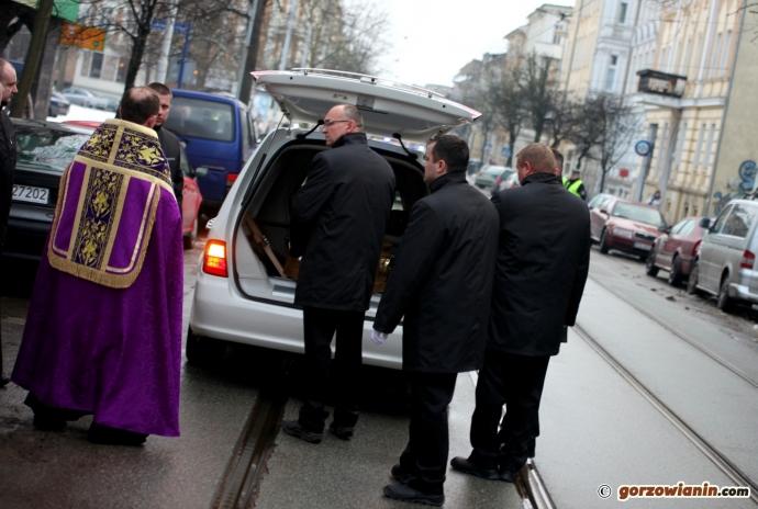 7/20 Pierwsze uroczystości pogrzebowe ks. Andrzejewskiego