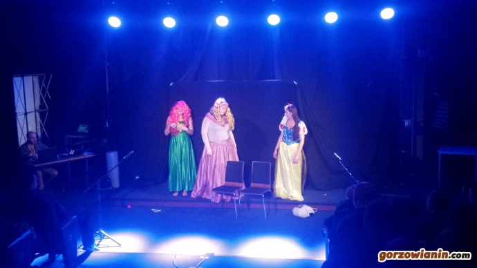 11/18 X Przegląd Kabaretów Studenckich 