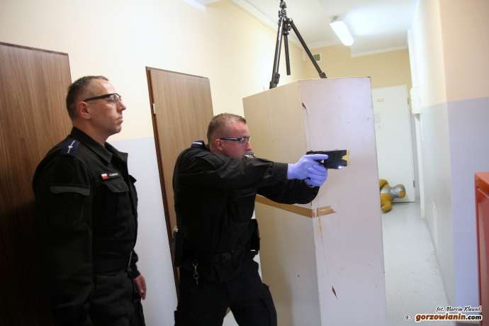6/10 Szkolenie policjantów z użyciem paralizatora