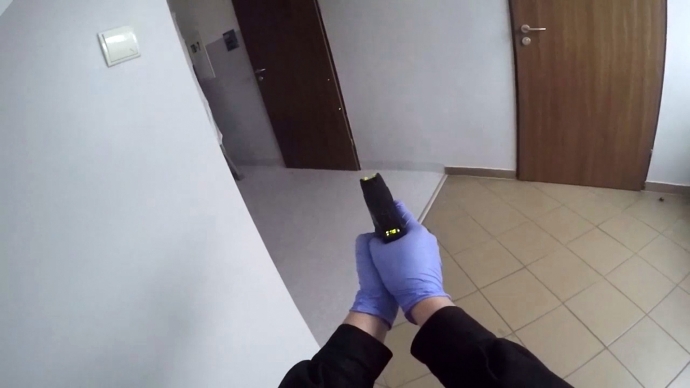 9/10 Szkolenie policjantów z użyciem paralizatora