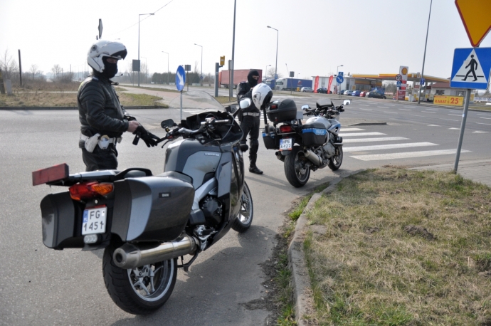 6/9 Policyjne motocykle na gorzowskich drogach