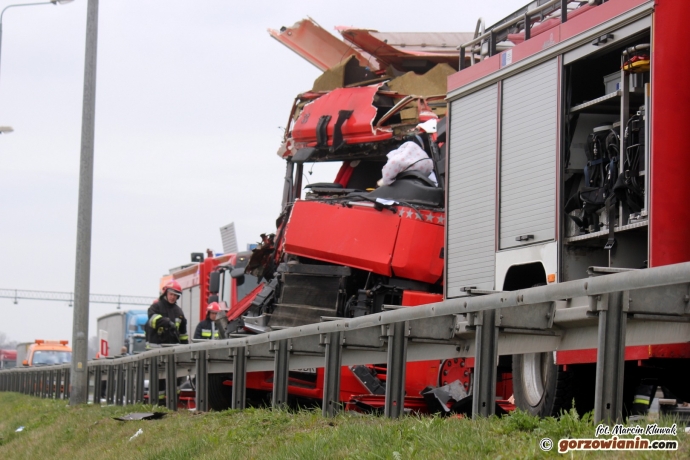 10/11 Zderzenie dwóch ciężarówek na S3