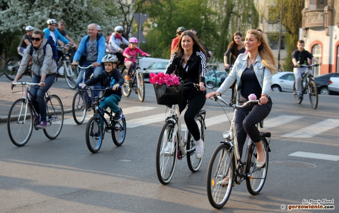 12/34 Wystartowała Masa Krytyczna