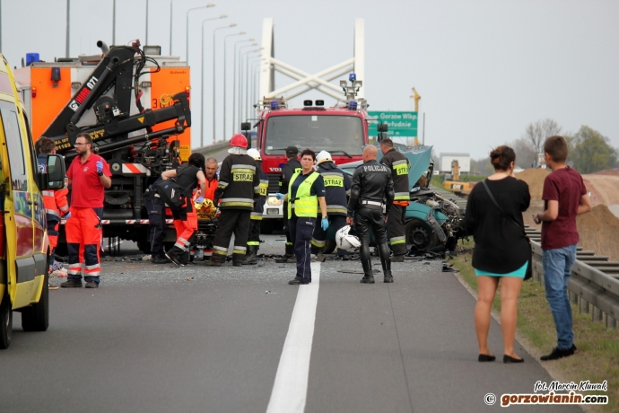 2/7 Tragedia na obwodnicy Gorzowa. Zginęły 2 osoby