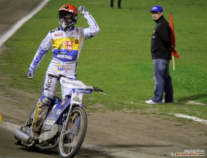 19/19 Żółto-niebieskie derby dla Grudziądza