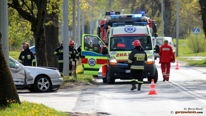 4/5 Wypadek trzech aut na Walczaka