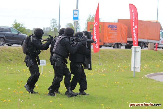 6/15 Napad na stację paliw przy Kasprzaka (ćwiczenia)