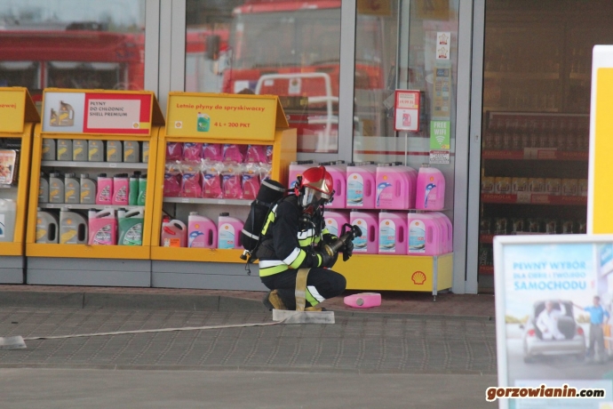 14/15 Napad na stację paliw przy Kasprzaka (ćwiczenia)