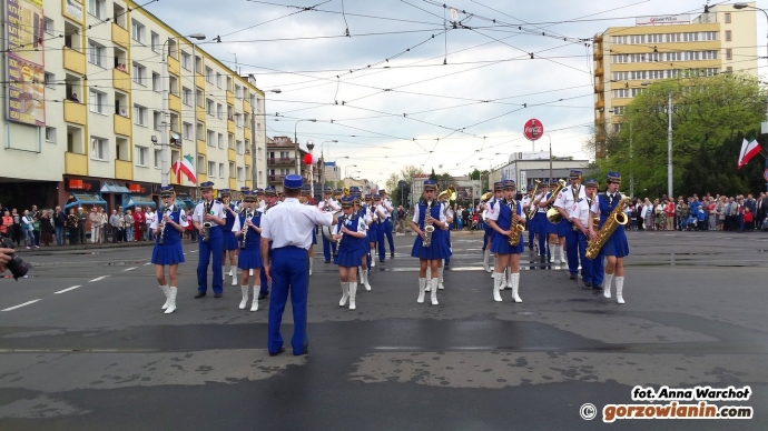 8/21 Orkiestry dęte zagrały na skrzyżowaniu