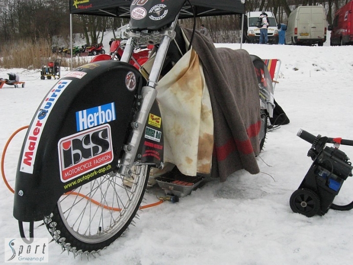 5/108 Daniszewski drugi na lodzie w Gnieźnie