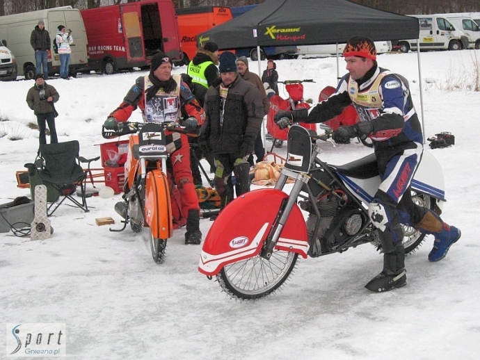 11/108 Daniszewski drugi na lodzie w Gnieźnie