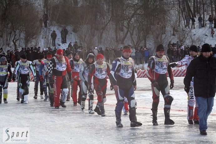 20/108 Daniszewski drugi na lodzie w Gnieźnie