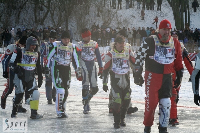 21/108 Daniszewski drugi na lodzie w Gnieźnie