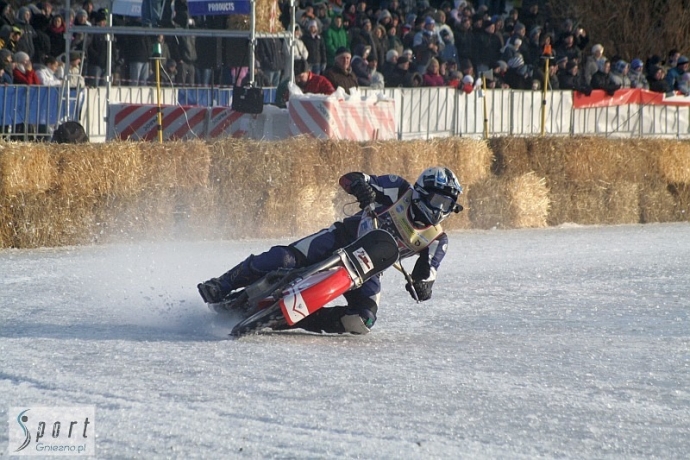 28/108 Daniszewski drugi na lodzie w Gnieźnie