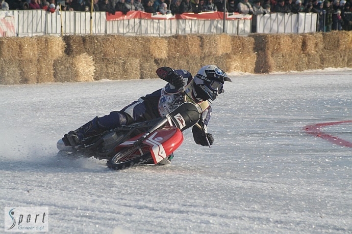 29/108 Daniszewski drugi na lodzie w Gnieźnie