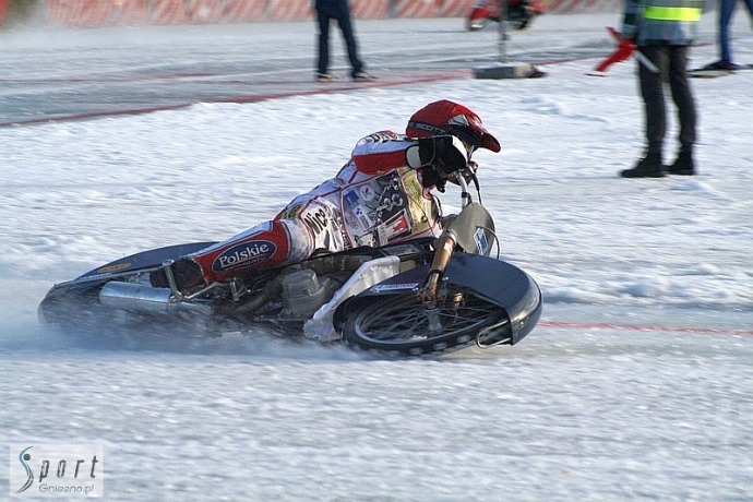 36/108 Daniszewski drugi na lodzie w Gnieźnie