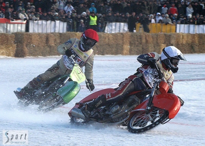 40/108 Daniszewski drugi na lodzie w Gnieźnie