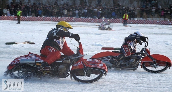 41/108 Daniszewski drugi na lodzie w Gnieźnie