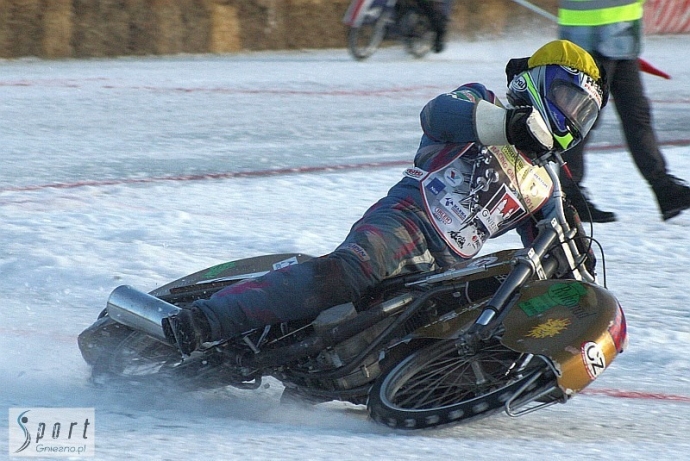 44/108 Daniszewski drugi na lodzie w Gnieźnie