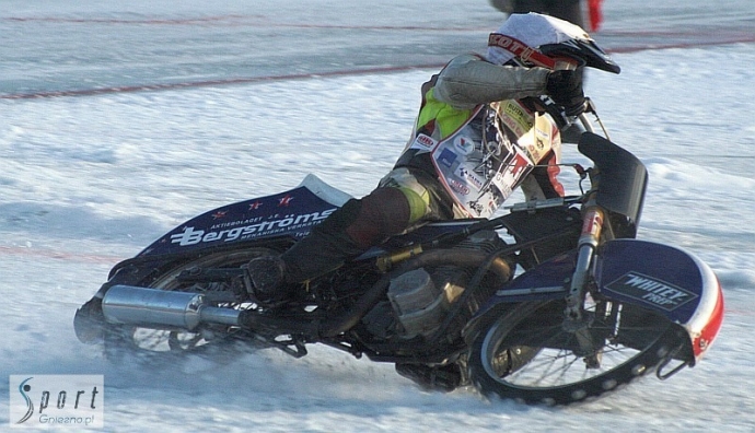 45/108 Daniszewski drugi na lodzie w Gnieźnie