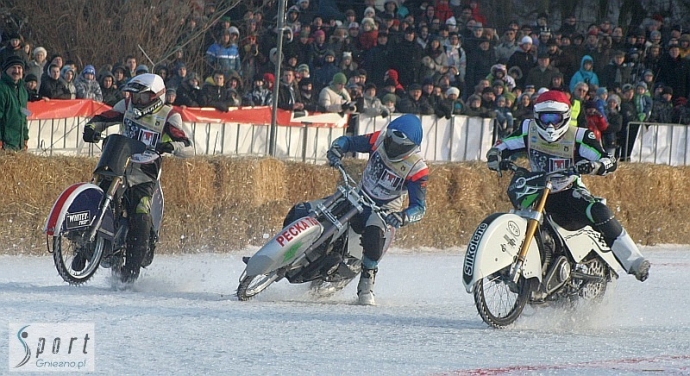 48/108 Daniszewski drugi na lodzie w Gnieźnie