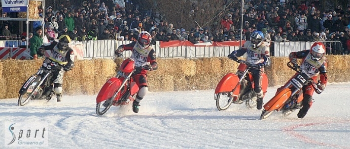57/108 Daniszewski drugi na lodzie w Gnieźnie