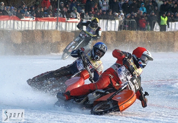 61/108 Daniszewski drugi na lodzie w Gnieźnie