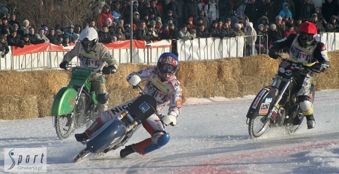 63/108 Daniszewski drugi na lodzie w Gnieźnie