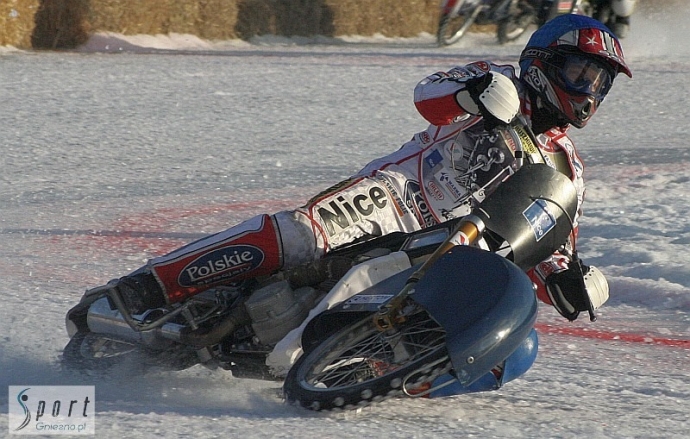 64/108 Daniszewski drugi na lodzie w Gnieźnie