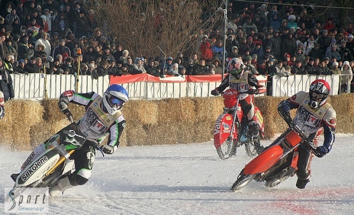 66/108 Daniszewski drugi na lodzie w Gnieźnie