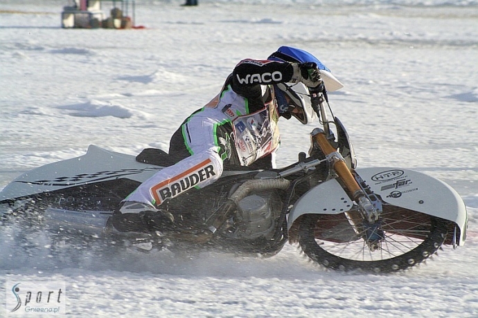 68/108 Daniszewski drugi na lodzie w Gnieźnie