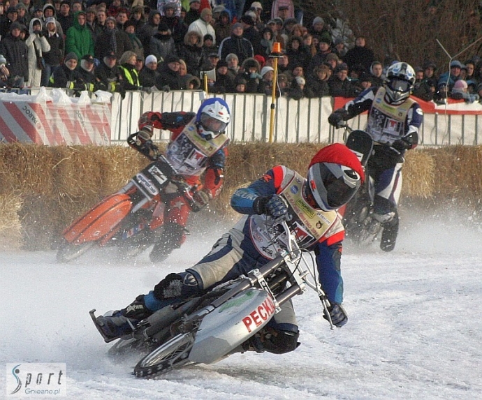 75/108 Daniszewski drugi na lodzie w Gnieźnie